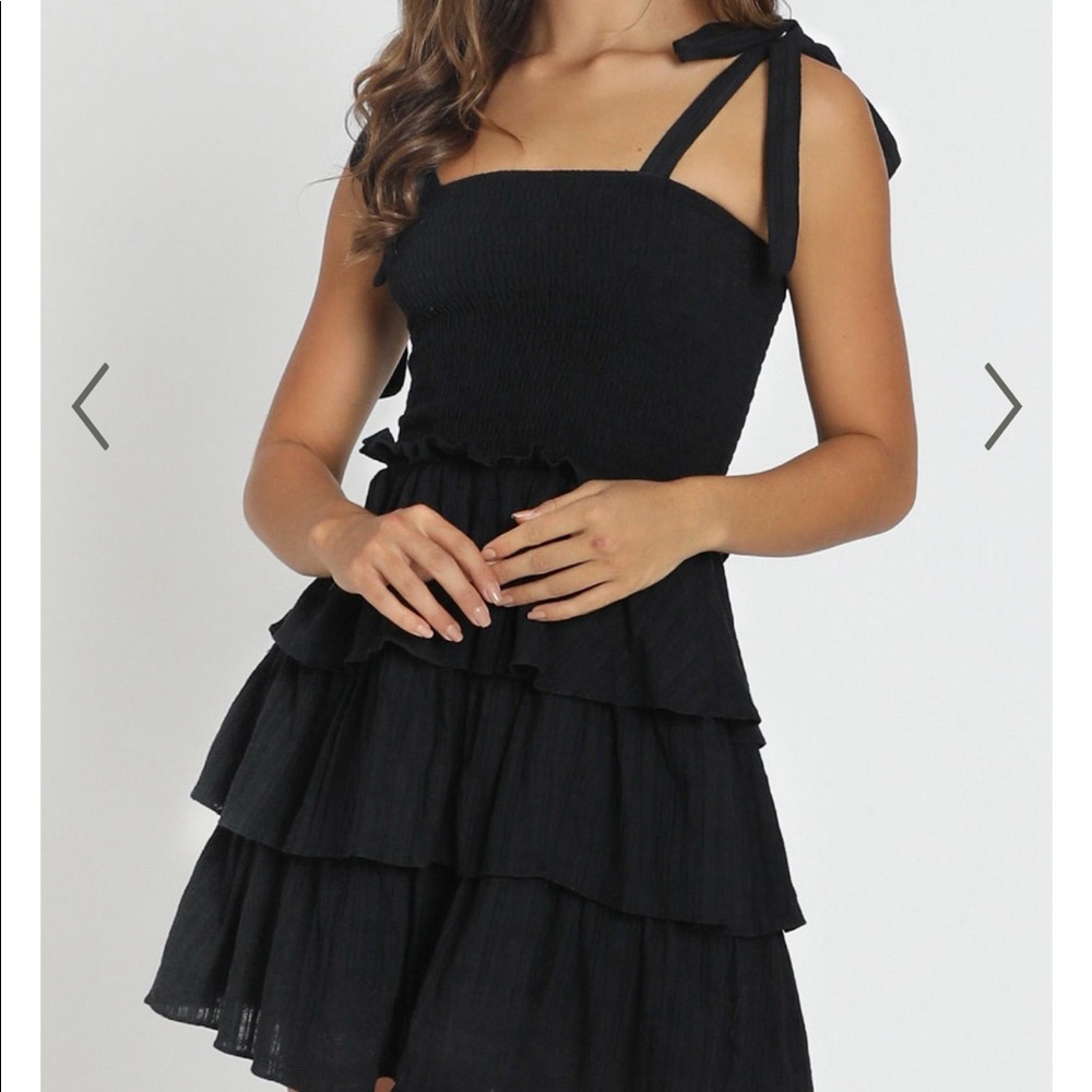 SHOWPO black dress, Brand new- with tags- size 4